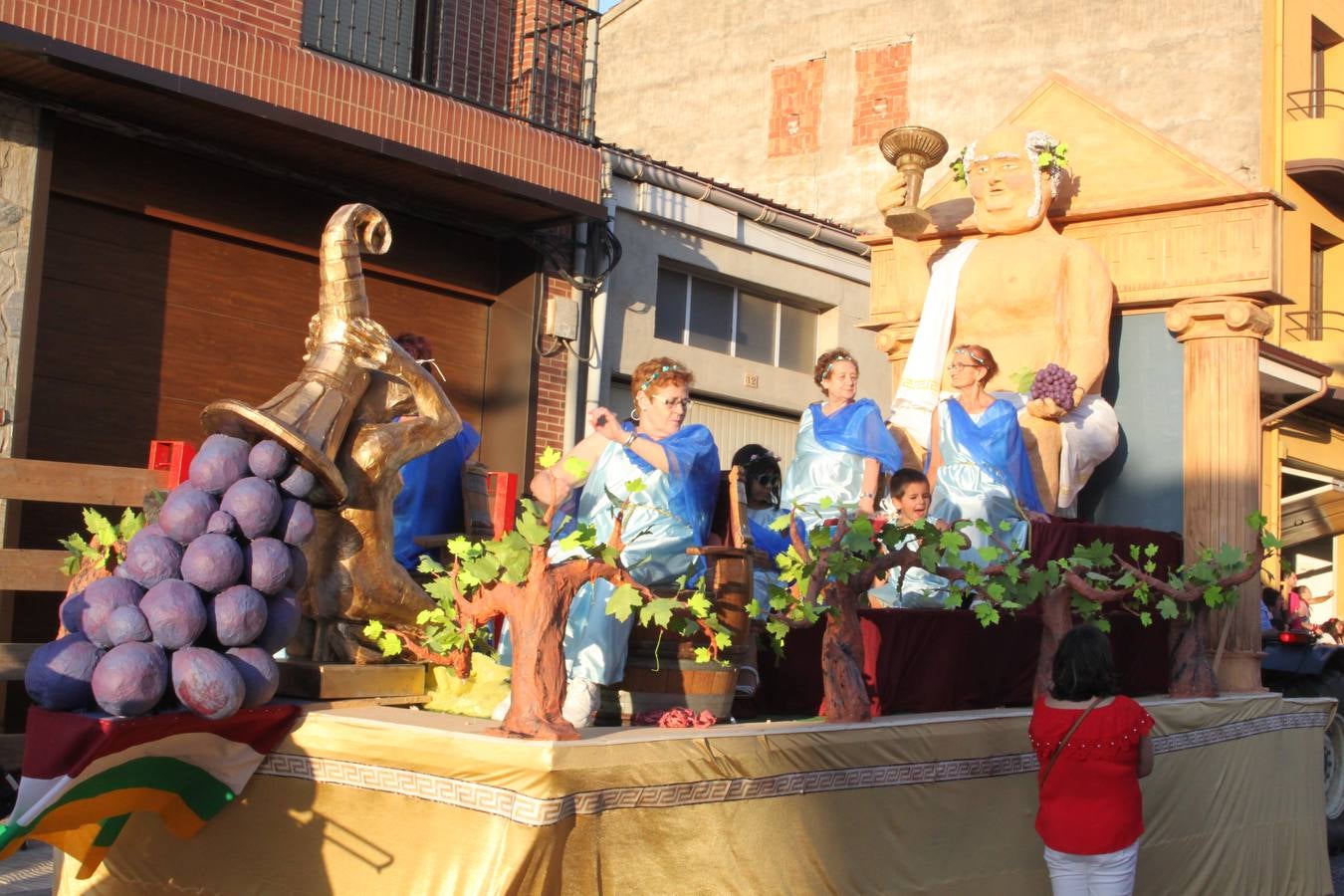 Fotos: Así ha sido el desfile de carrozas de Alfaro