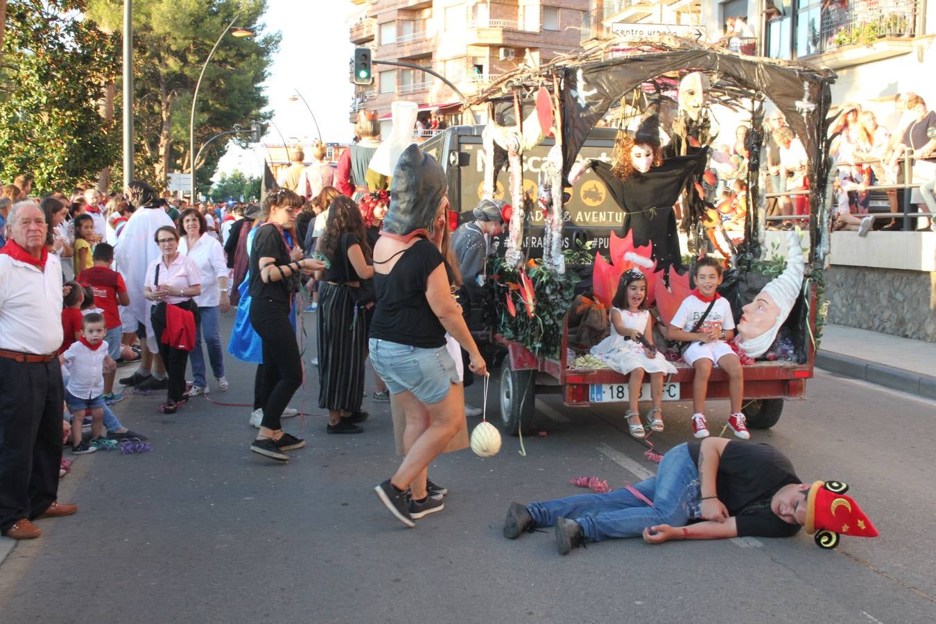 Fotos: Así ha sido el desfile de carrozas de Alfaro