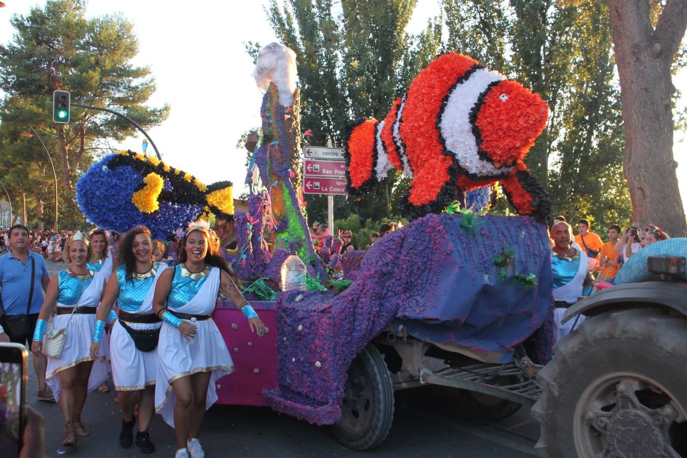 Fotos: Así ha sido el desfile de carrozas de Alfaro