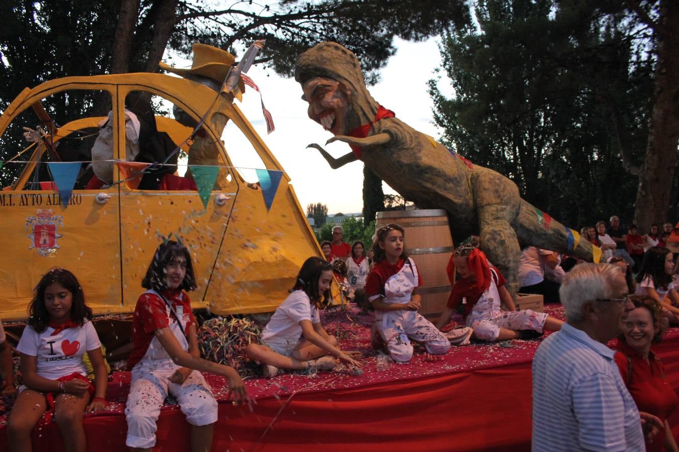 Fotos: Así ha sido el desfile de carrozas de Alfaro