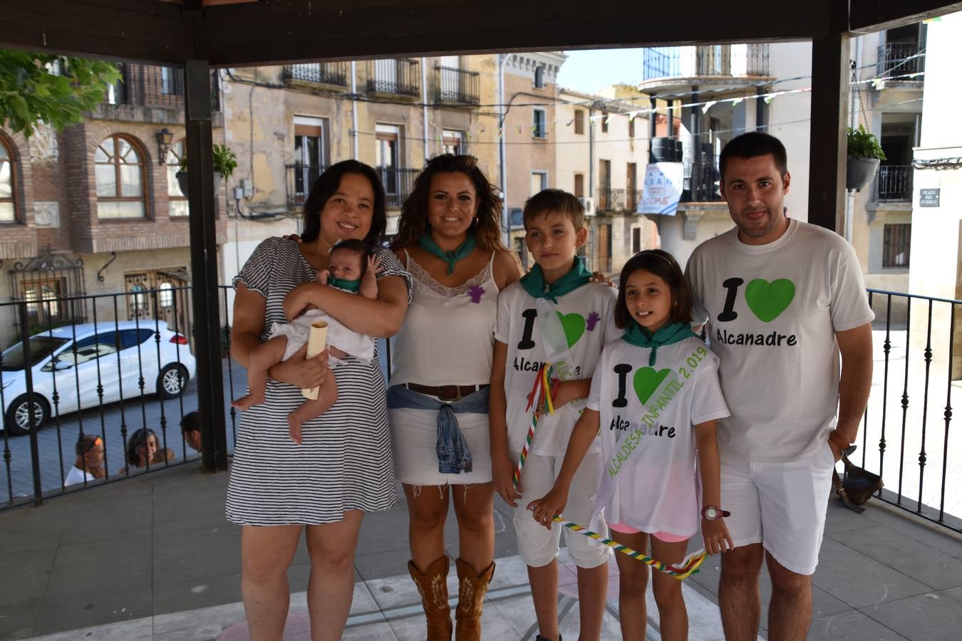 Fotos: Alcanadre arranca cinco días de fiestas