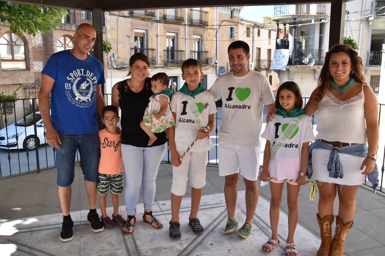 Fotos: Alcanadre arranca cinco días de fiestas