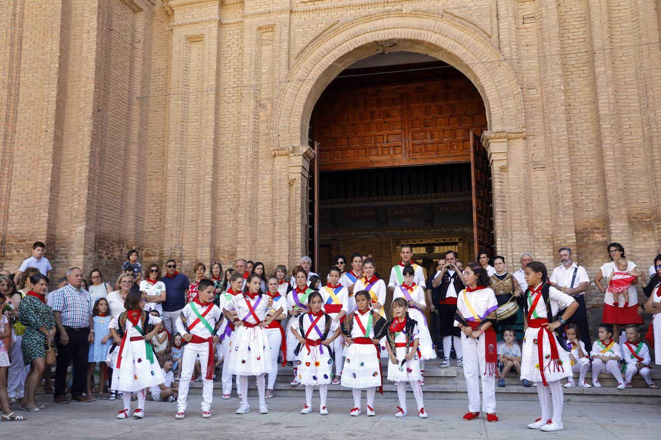 Fotos: Procesión, danzas,