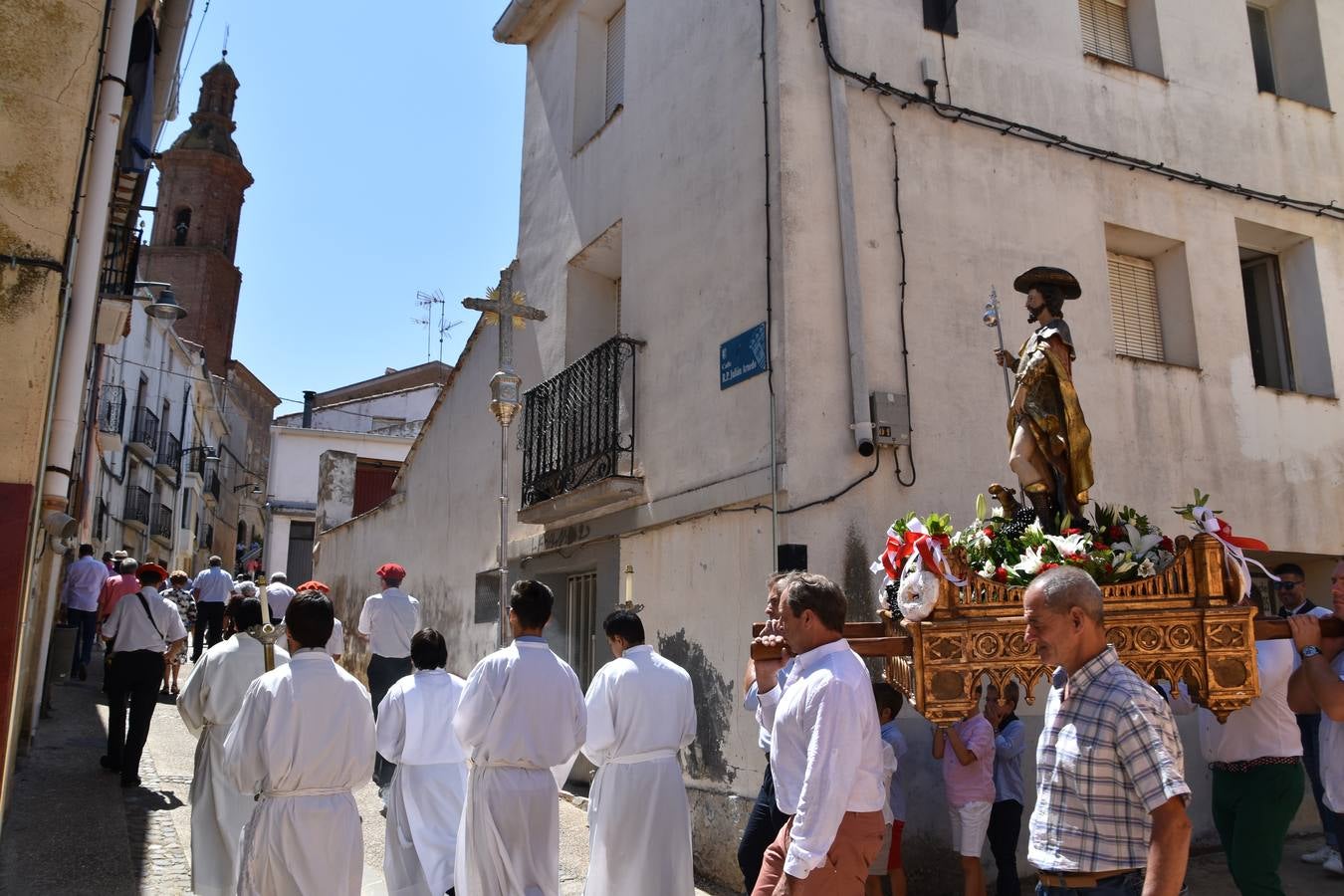 Fotos: Procesión en el día grande de las fiestas de San Roque en Tudelilla