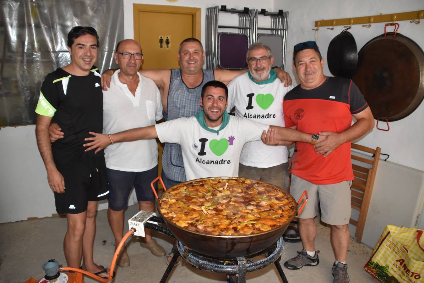 Fotos: Concurso de ranchos y tobogán de agua en las fiestas de Alcanadre