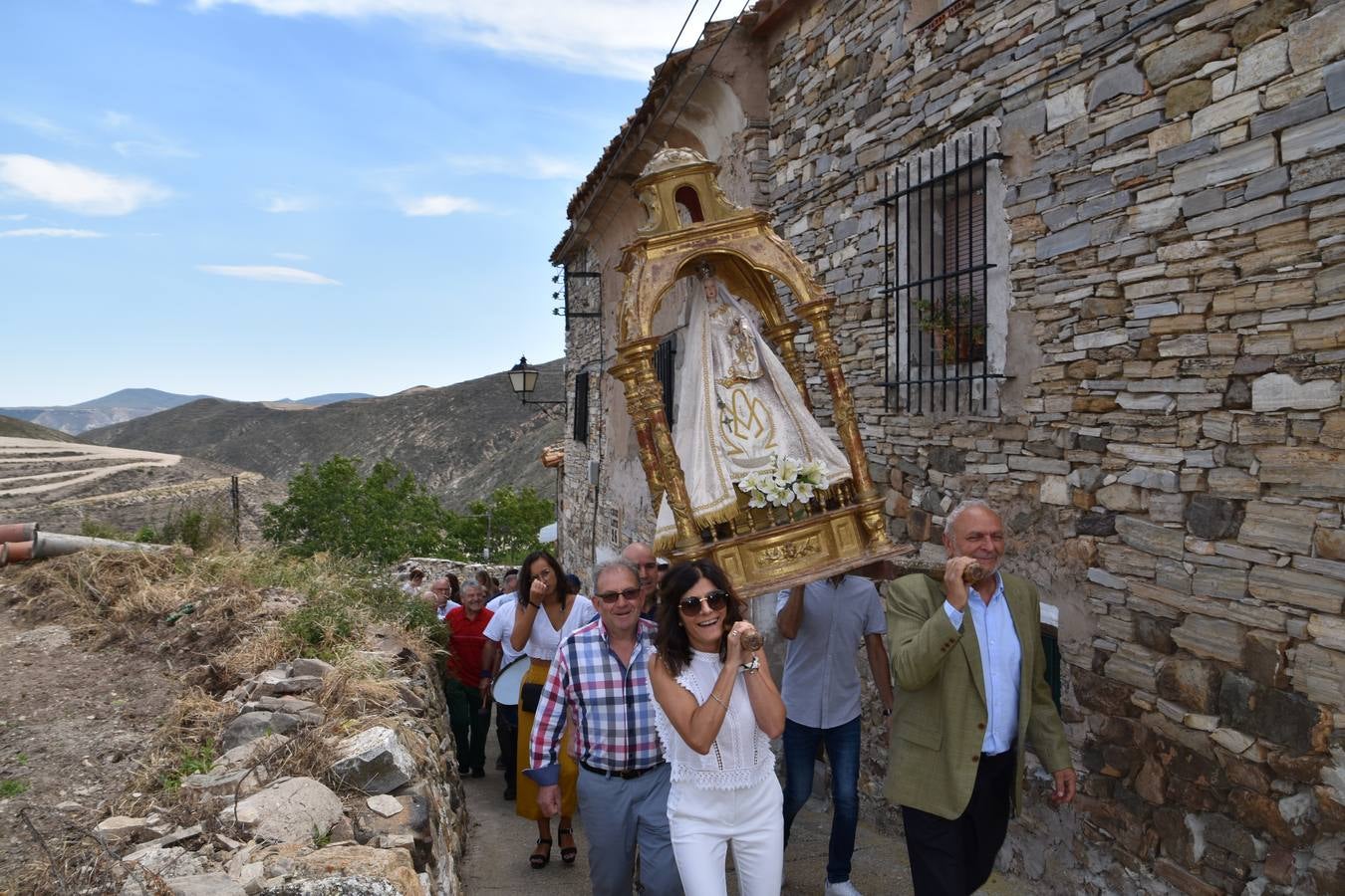 Fotos: Día grande de las fiestas de Navajún en honor a la Virgen de Atisca