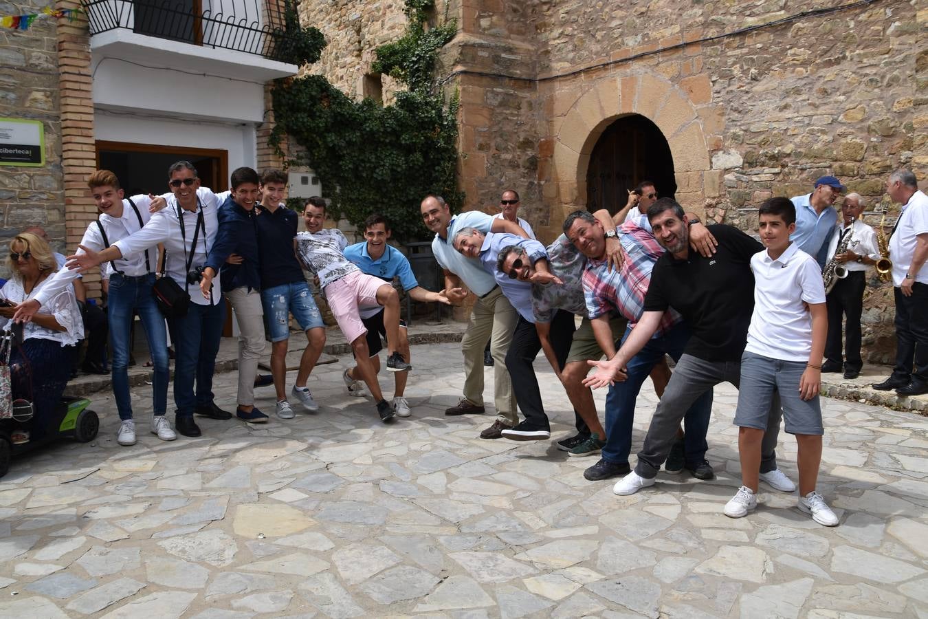 Fotos: Día grande de las fiestas de Navajún en honor a la Virgen de Atisca