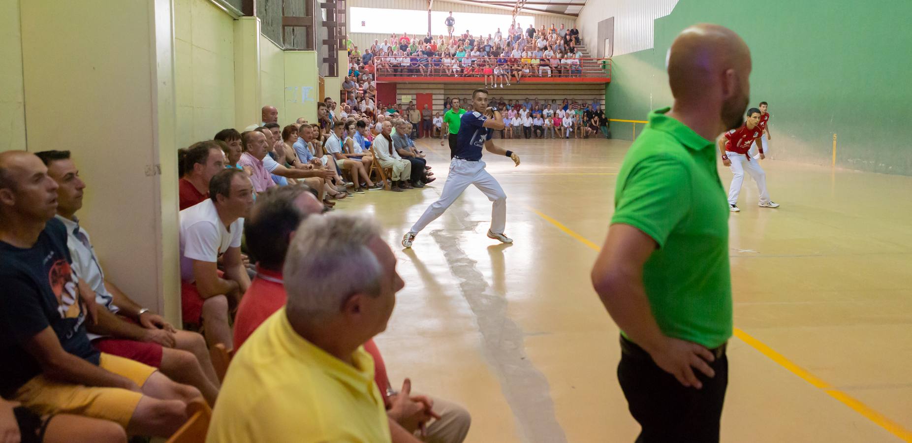 Fotos: La pelota llena el frontón de Uruñuela