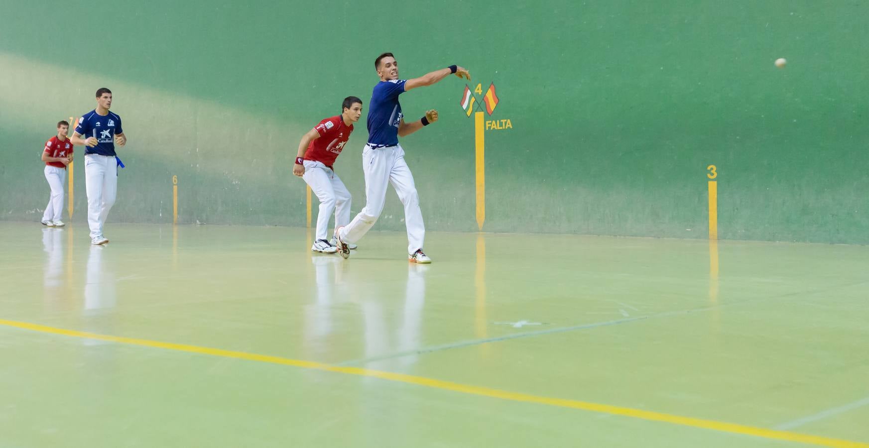 Fotos: La pelota llena el frontón de Uruñuela