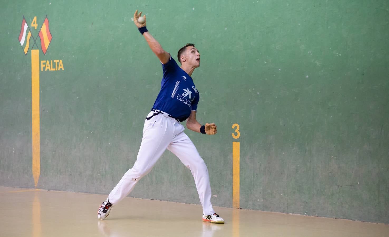 Fotos: La pelota llena el frontón de Uruñuela