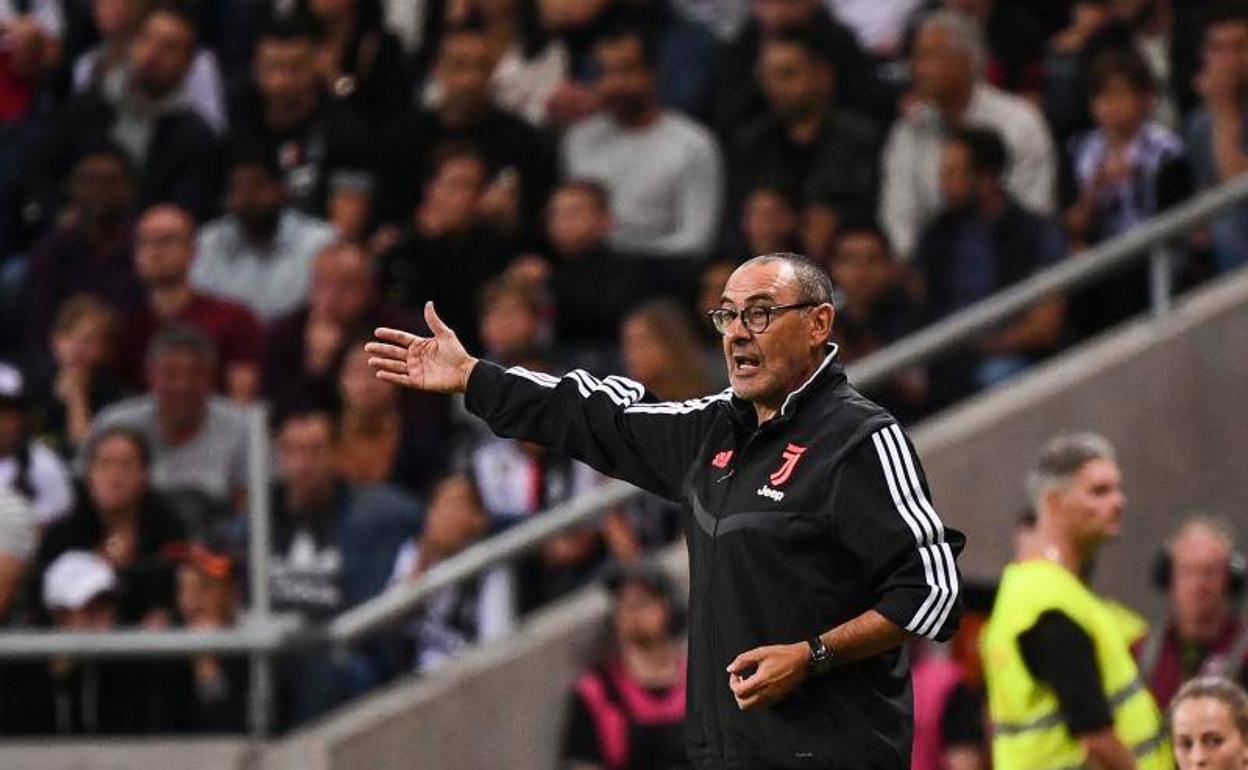 Maurizio Sarri, en el partido de pretemporada contra el Atlético de Madrid. 