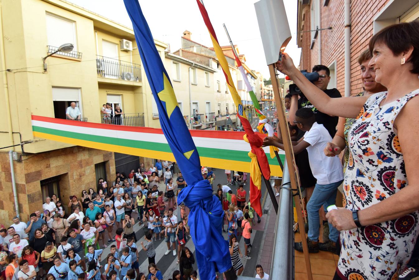 Fotos: Albelda dispara el cohete de las fiestas