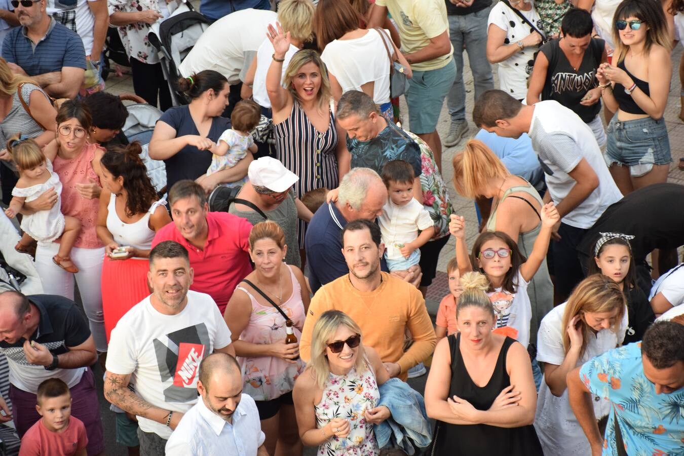 Fotos: Albelda dispara el cohete de las fiestas