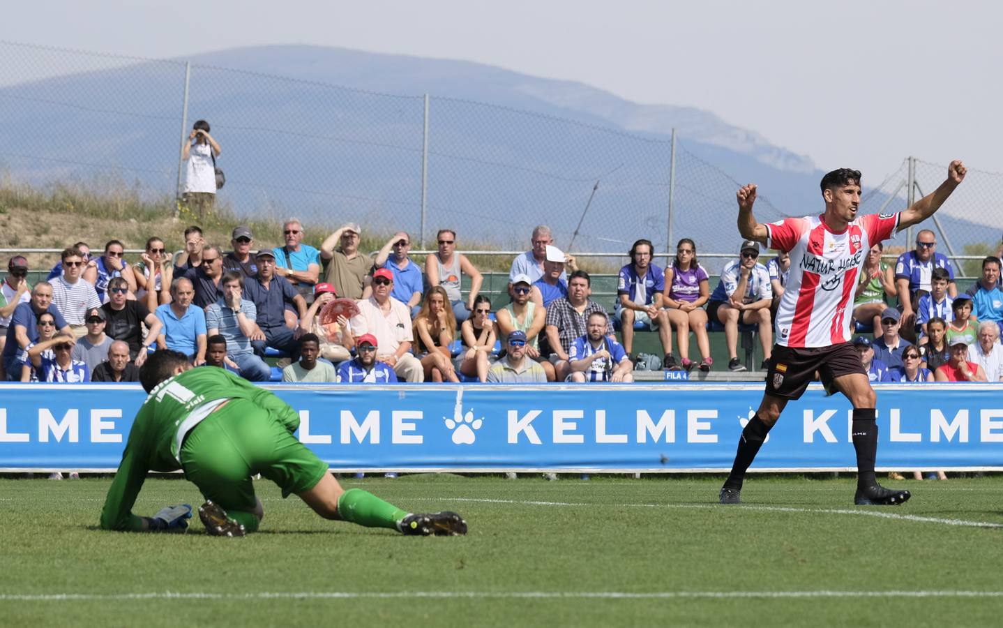 Fotos: El encuentro Alavés-UDL al que no ha faltado la afición riojana