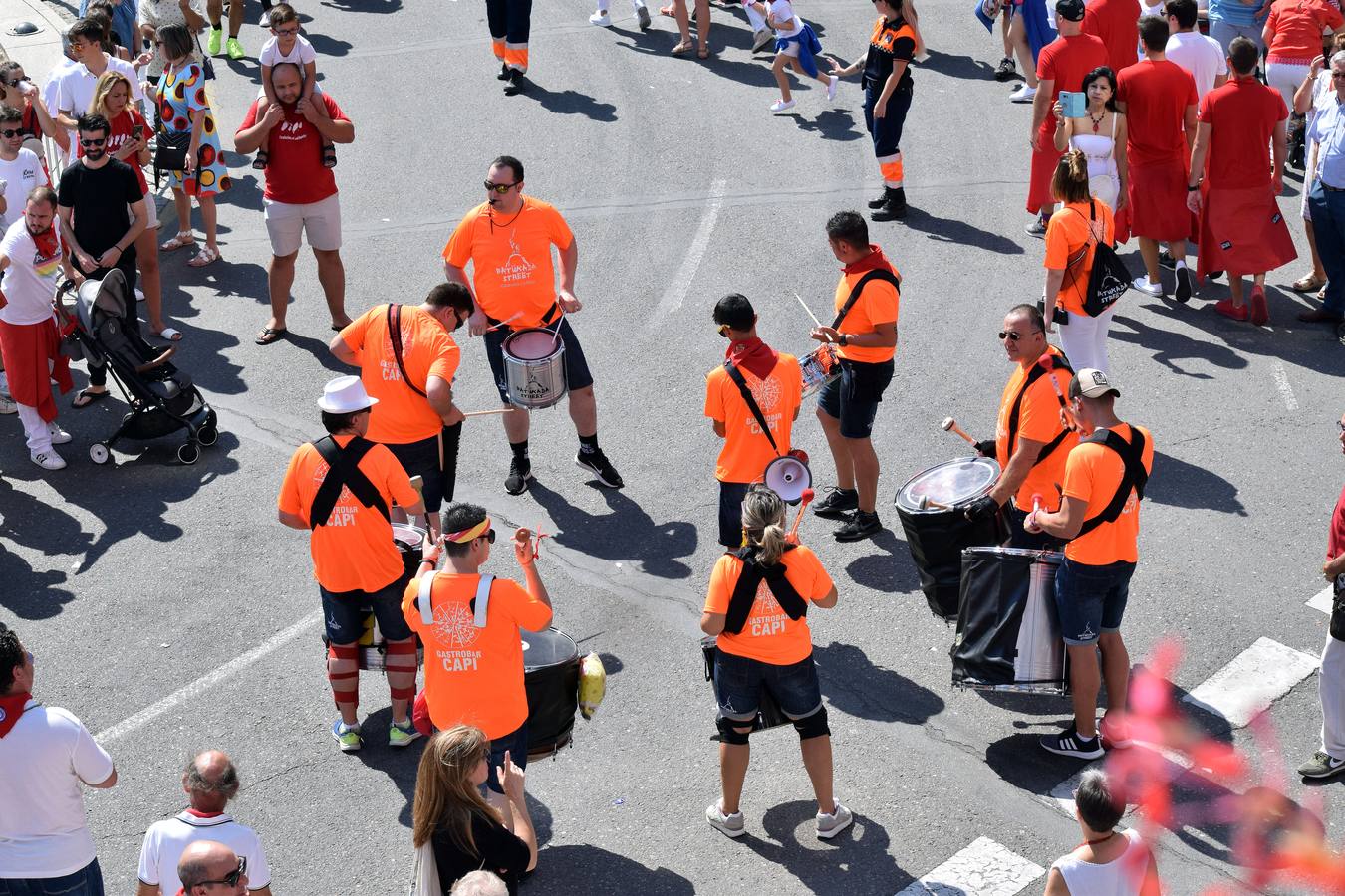 Fotos: La puesta del pañuelo a Quintiliano en las fiestas de Calahorra