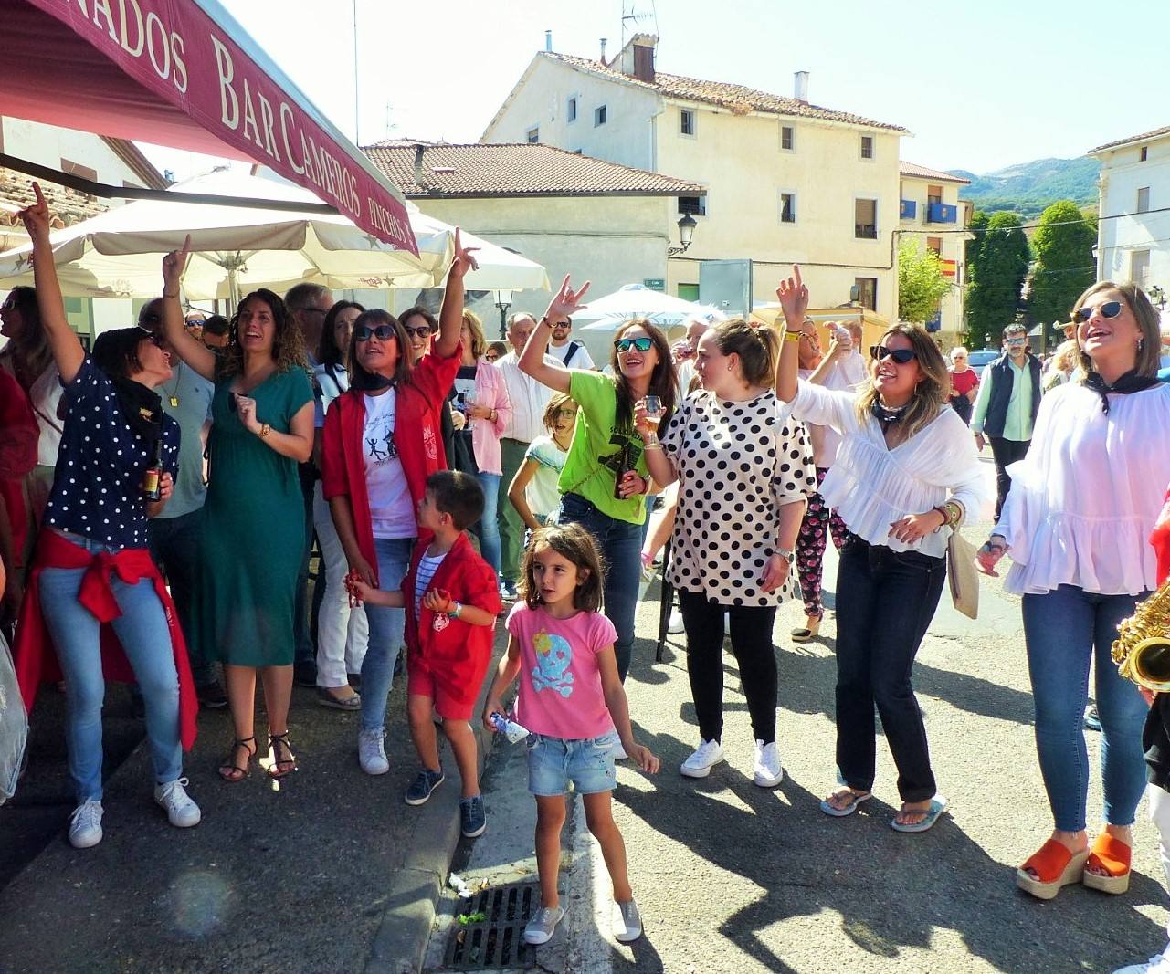 Fotos: Torrecilla honra a la Virgen de Tómalos