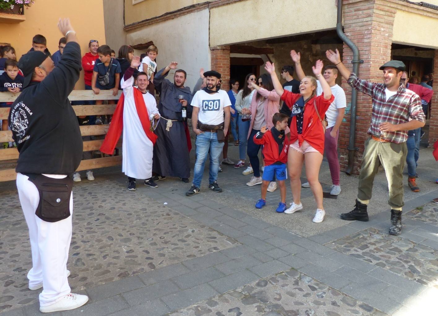 Fotos: Torrecilla honra a la Virgen de Tómalos