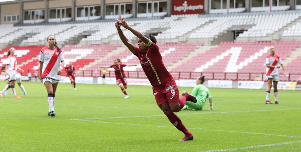 Fotos: Triunfo del EDF en su estreno