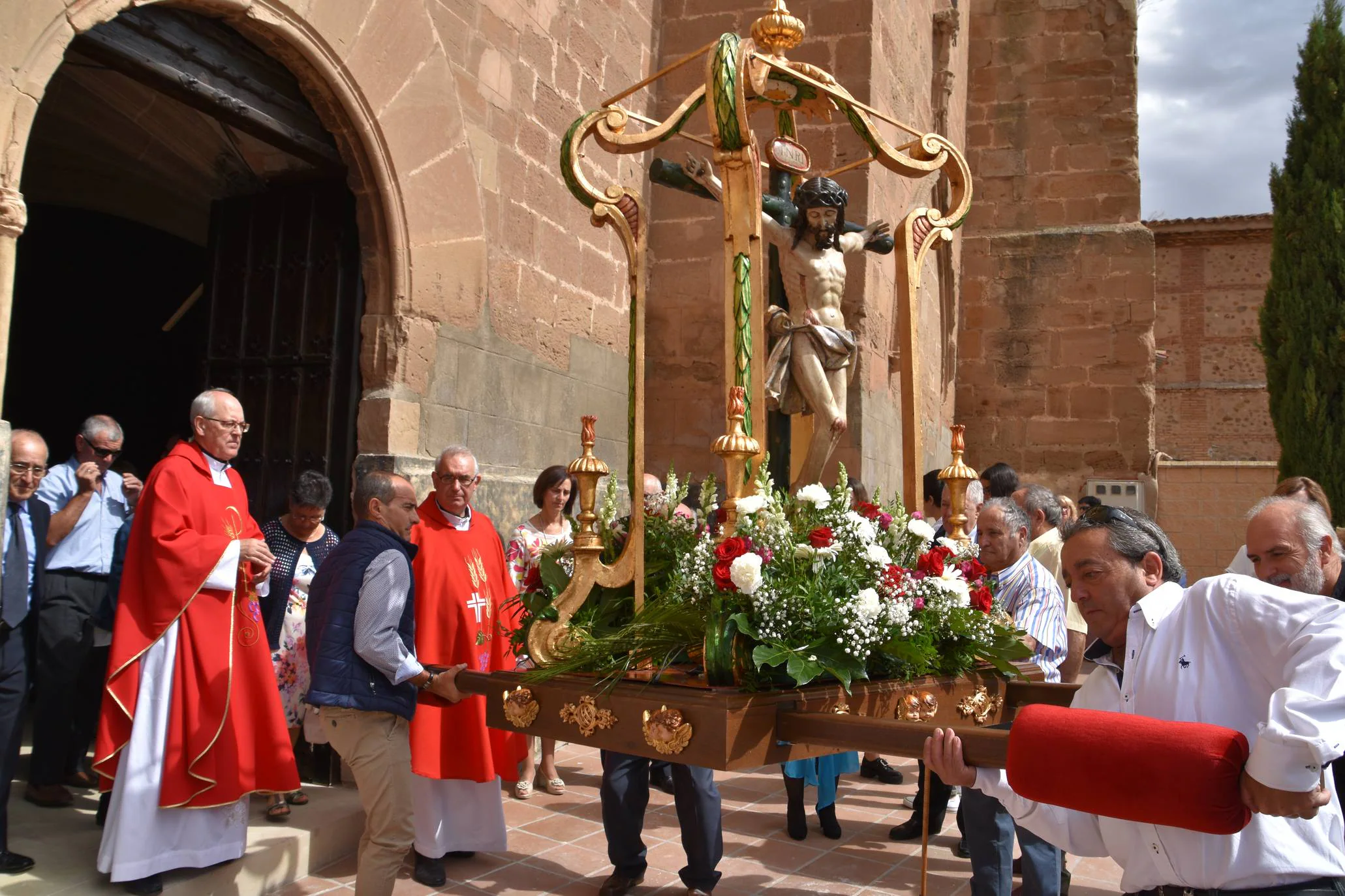 Fotos: El Villar de Arnedo se fue de procesión el sábado