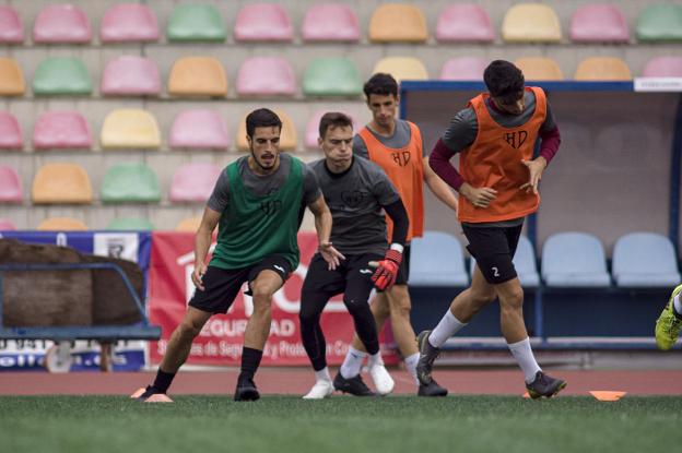 Pirri se pone a punto para llegar al partido del domingo. :: DONEZAR