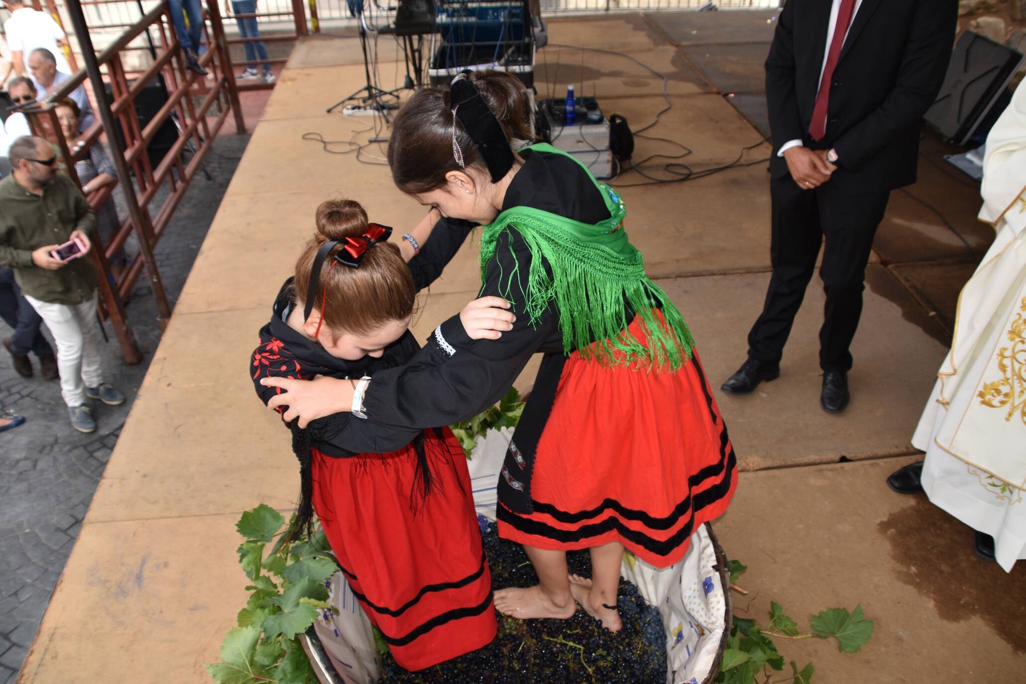 Fotos: El primer mosto de Rincón de Olivedo, para la Virgen