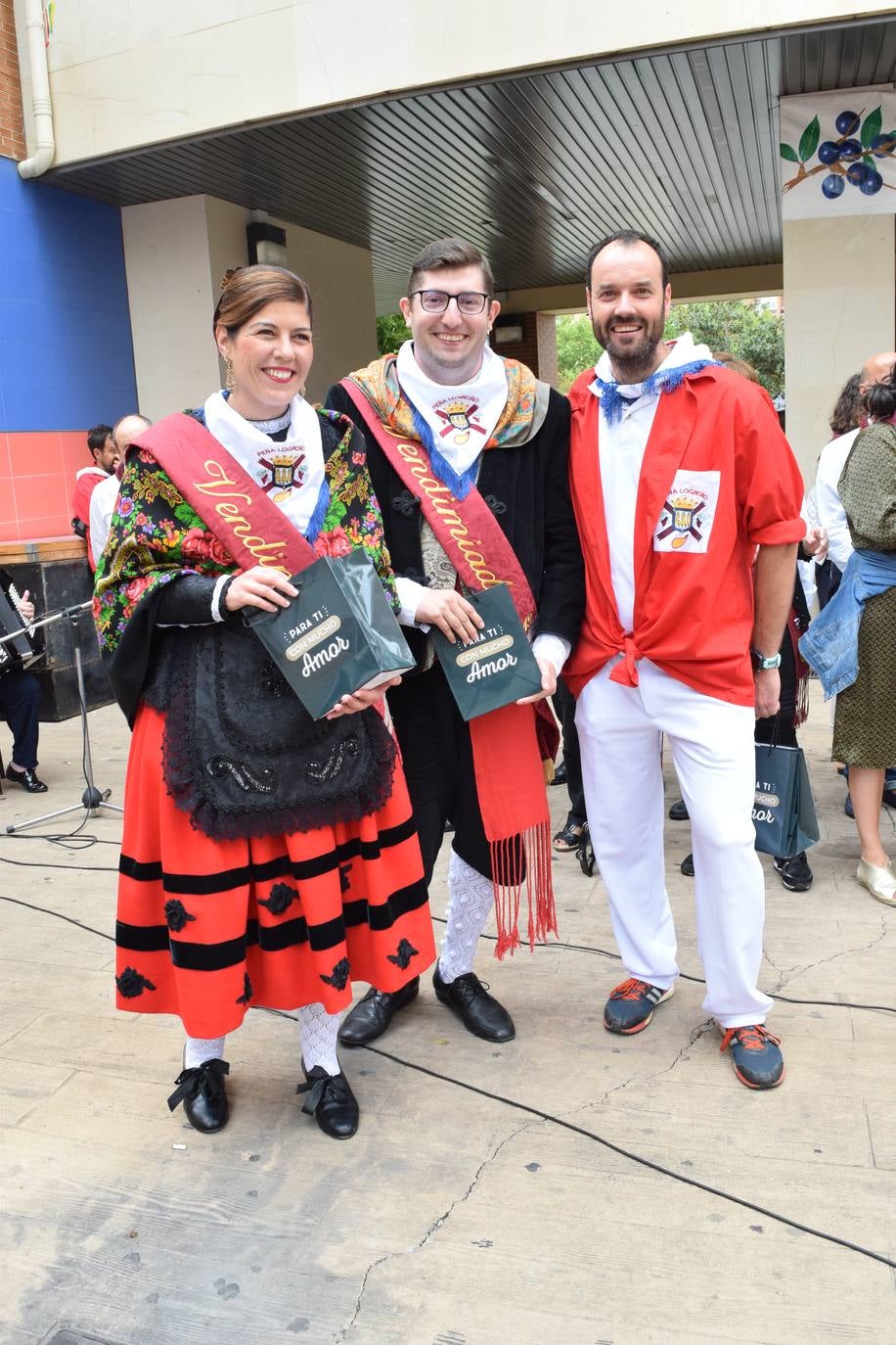 La Cocina Económica recibe las 'Llaves de Oro' de la Peña Logroño