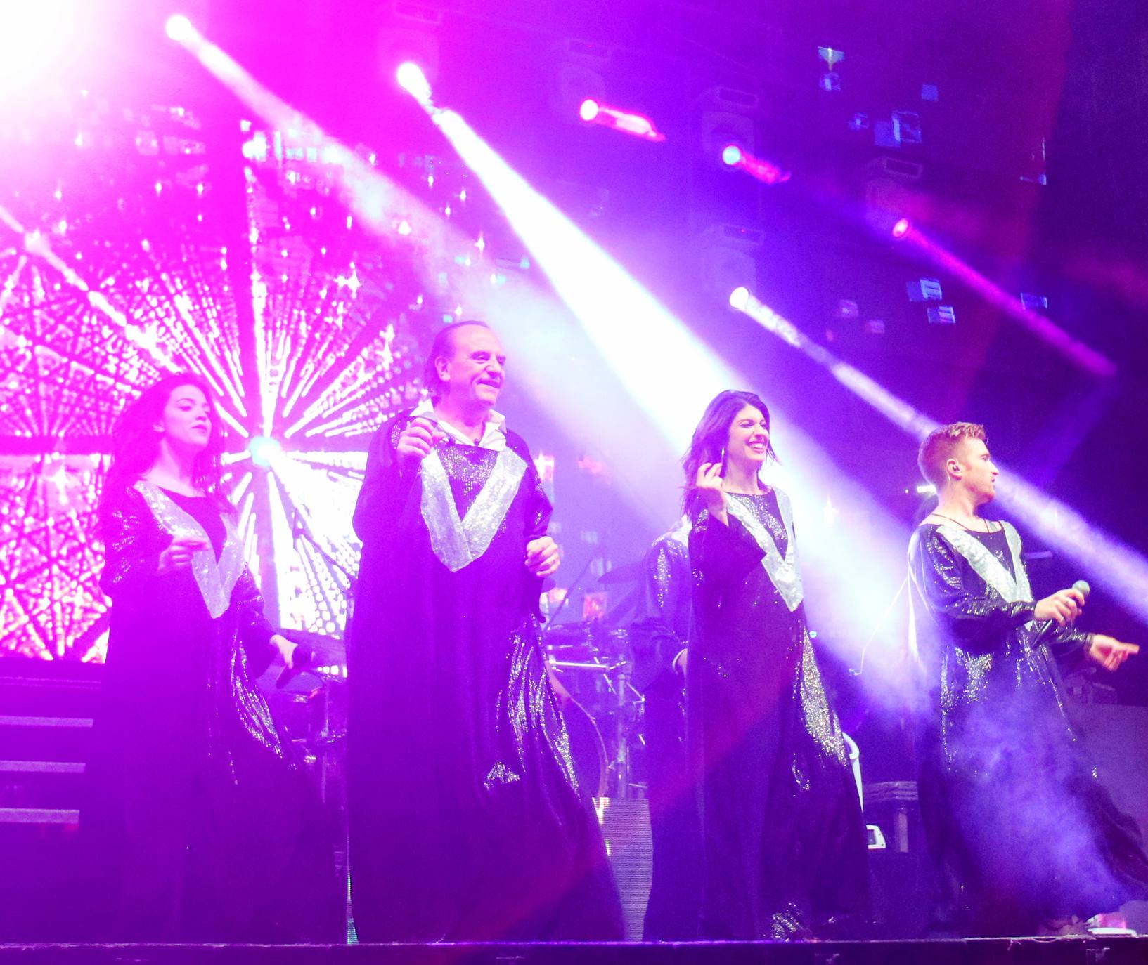 Fotos: Orquesta Nueva Alaska: la orquesta total