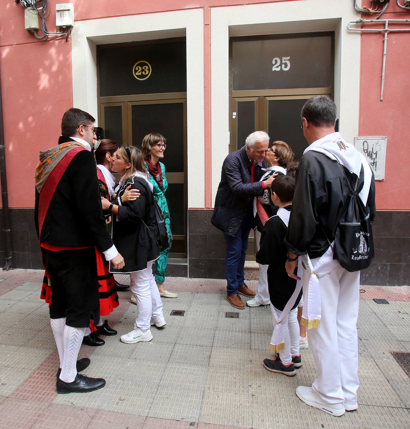 La corporación municipal ha visitado los chamizos de La Unión, Los Brincos y Áster. 