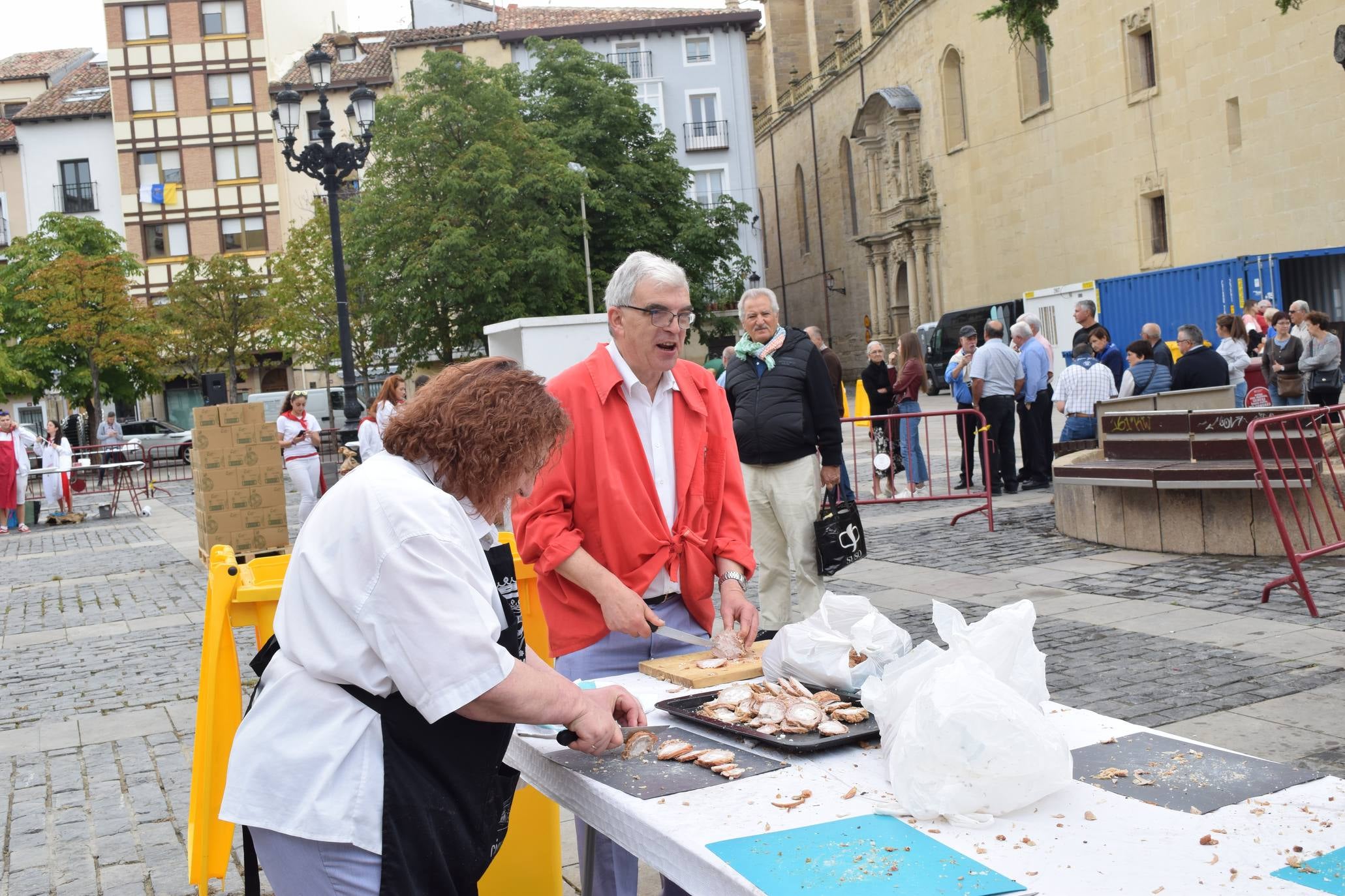 Degustación de setas y degustación de embuchados.