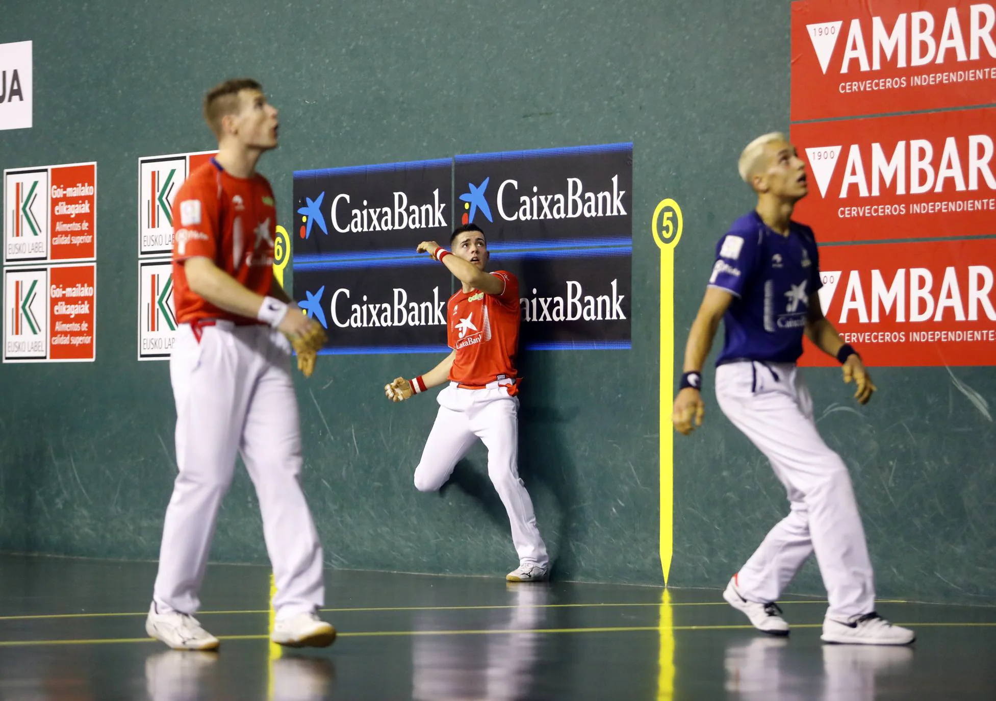 Victoria de Salaverri y Artola en la feria matea de pelota