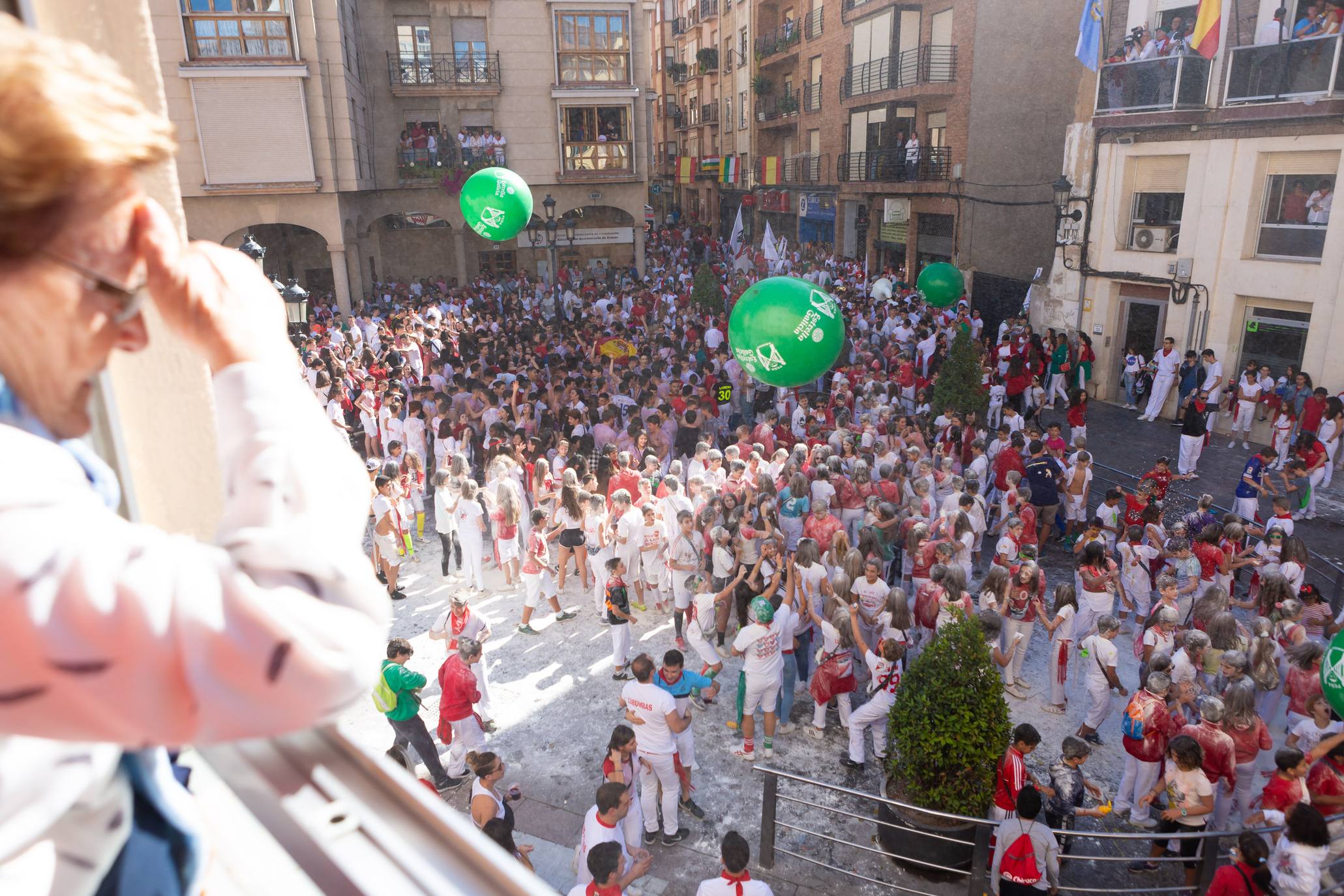 Arnedo dispara la bomba para dar comienzo a sus fiestas (I)