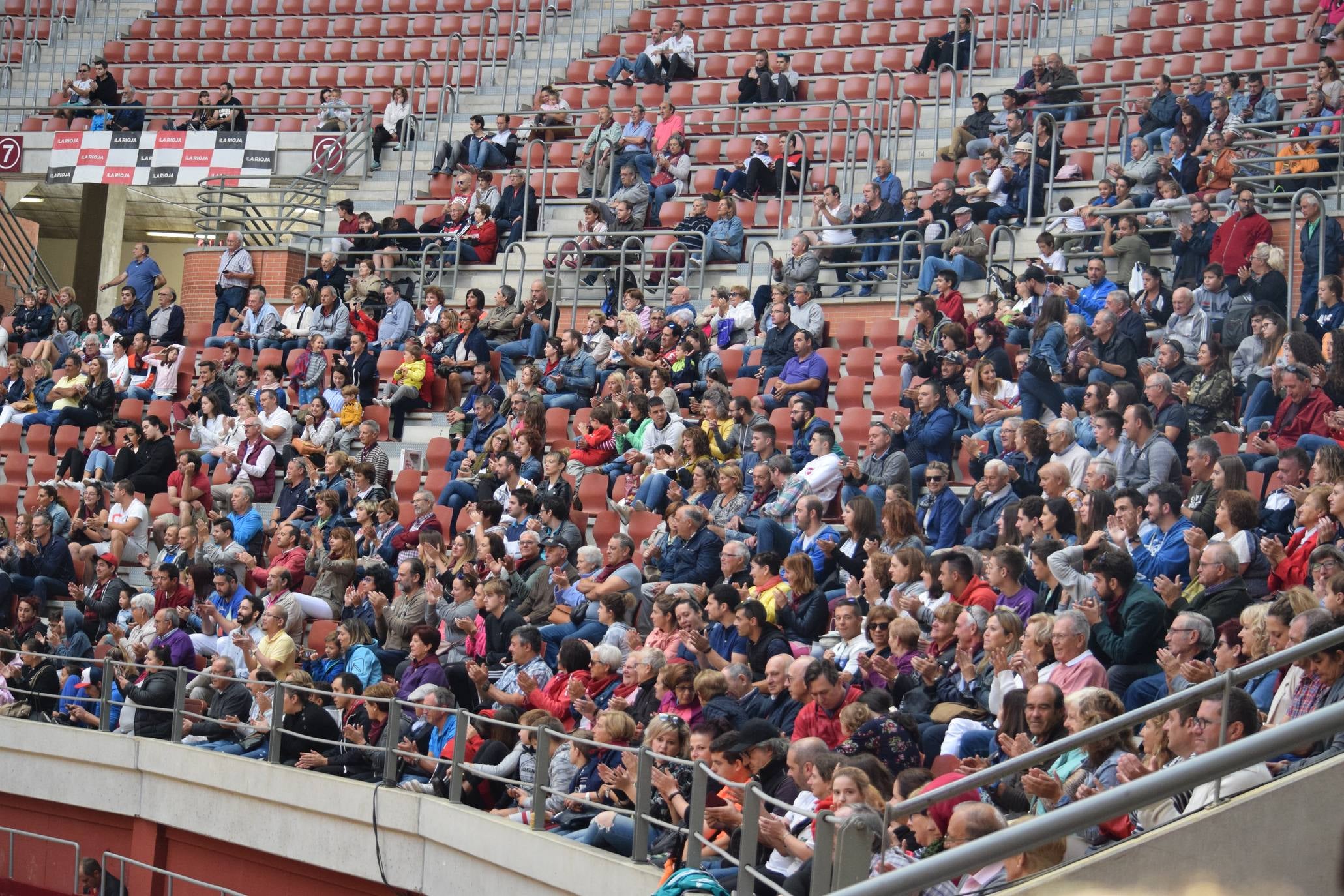 Fotos: Jueves de vaquillas en La Ribera