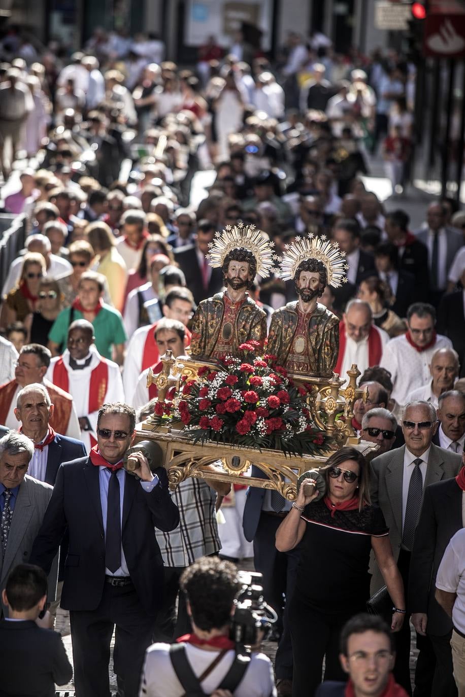 Arnedo disfruta con una nueva representación del robo de los santos en sus fiestas