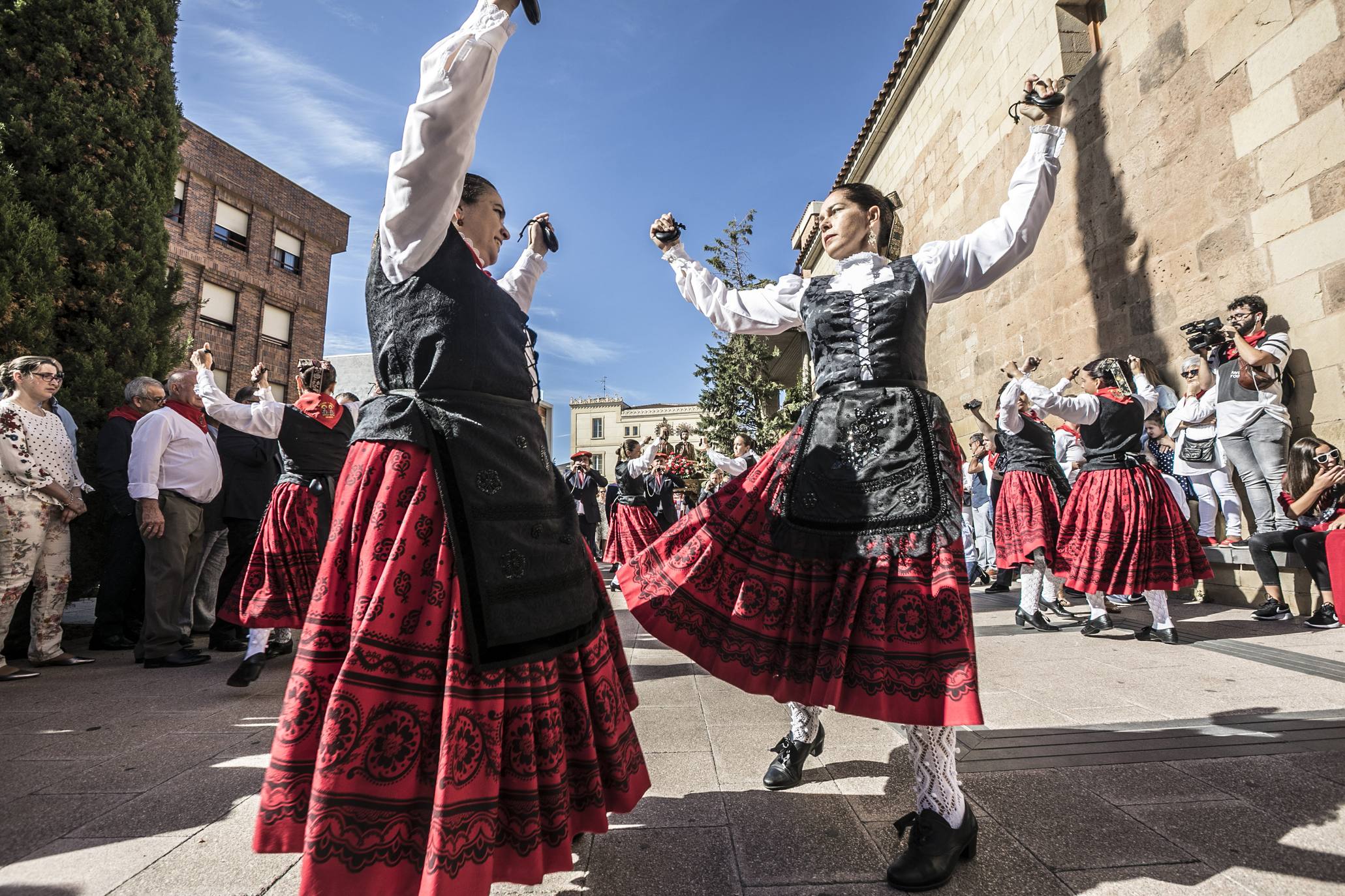 Arnedo disfruta con una nueva representación del robo de los santos en sus fiestas