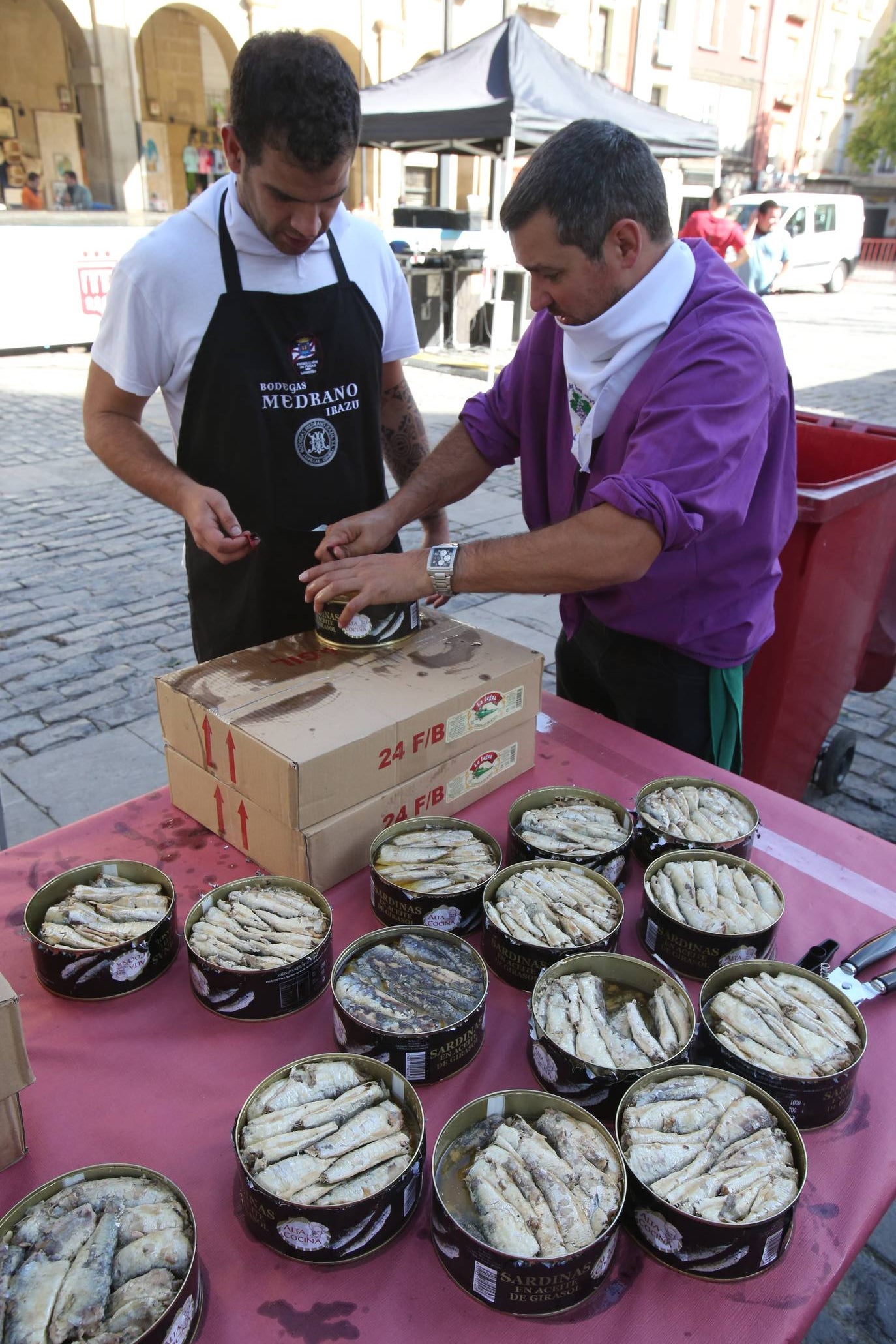 Semana Gastronómica: viernes de confit de pato y sardina con guindilla. 