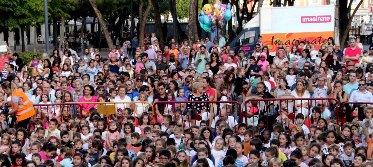  Público y más público. Gorgorito llenó la Primero de Mayo.