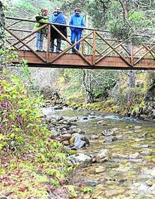 Imagen secundaria 2 - Desde los Hoyos de Iregua y las cascadas de Puente Ra, los ríos definen los paisajes alpinos de Cebollera. 