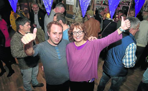 Diego Mendiola (IU) y Edith Pérez (Podemos), en las pasadas elecciones generales.