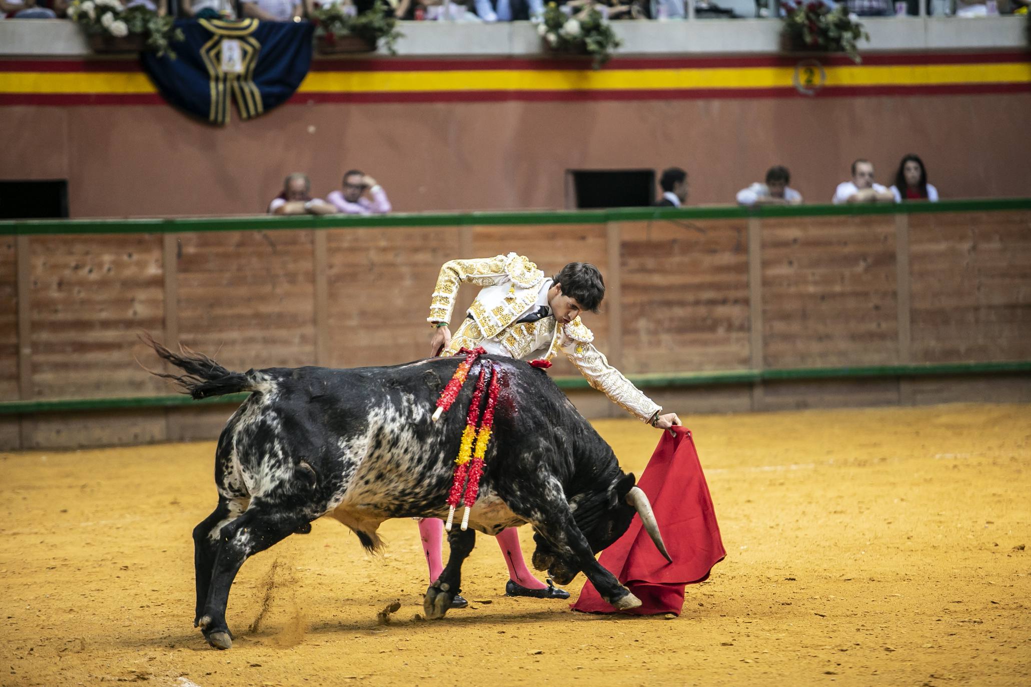 El novillero ha triunfado en la cuarta cita de la Feria del Zapato de Oro. 