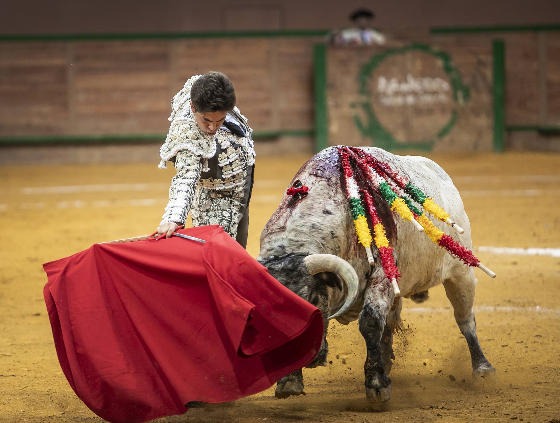 El novillero ha triunfado en la cuarta cita de la Feria del Zapato de Oro. 