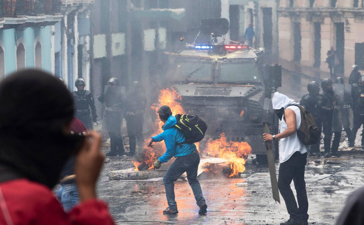 Enfrentamientos en Quito (Ecuador).
