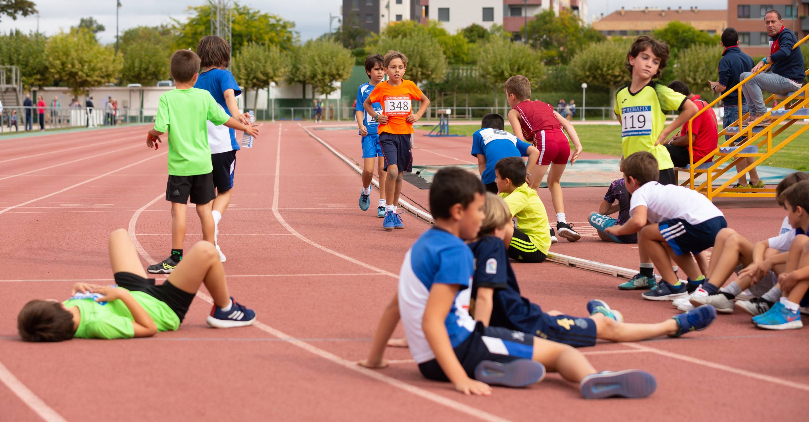 El 1.000 Popular en el Adarraga, la fiesta del atletismo 