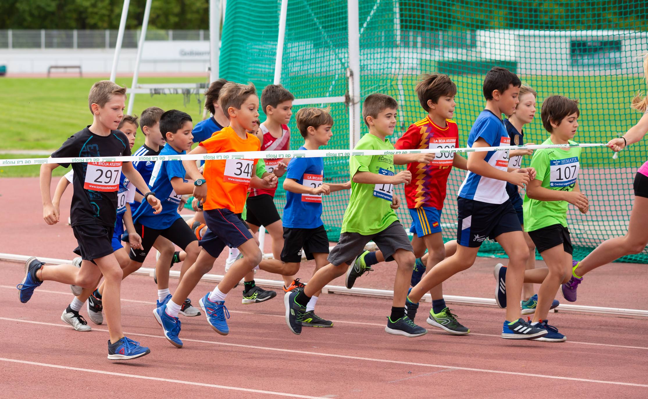 El 1.000 Popular en el Adarraga, la fiesta del atletismo 