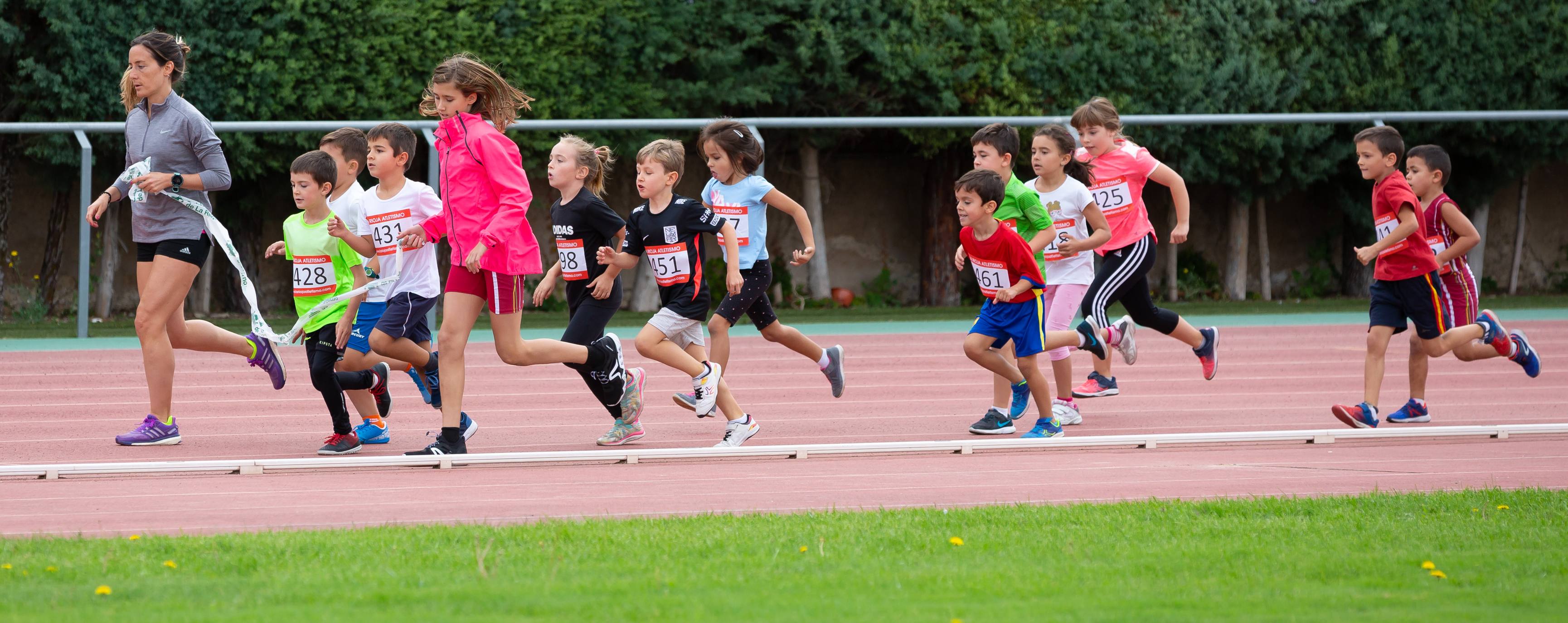 El 1.000 Popular en el Adarraga, la fiesta del atletismo 