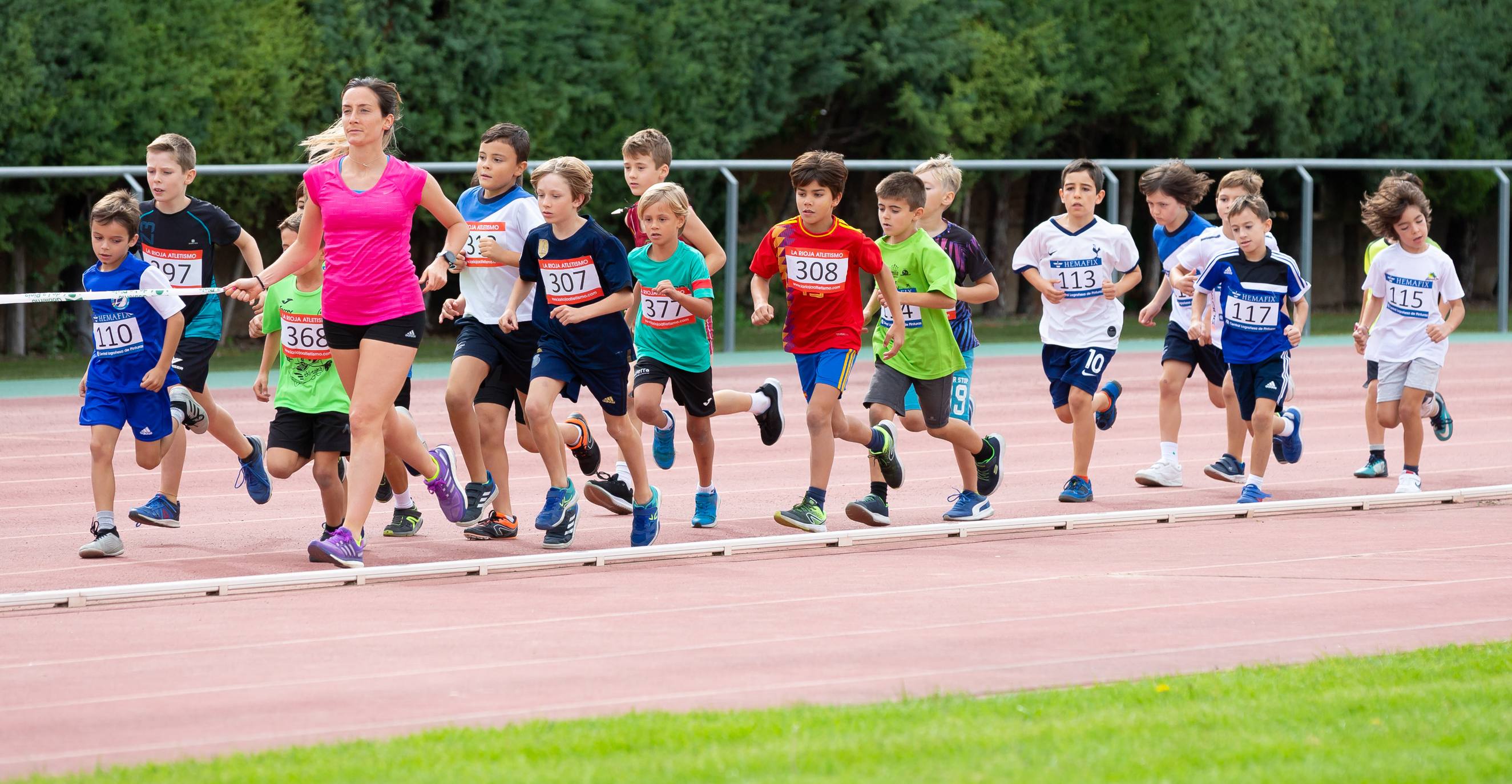 El 1.000 Popular en el Adarraga, la fiesta del atletismo 