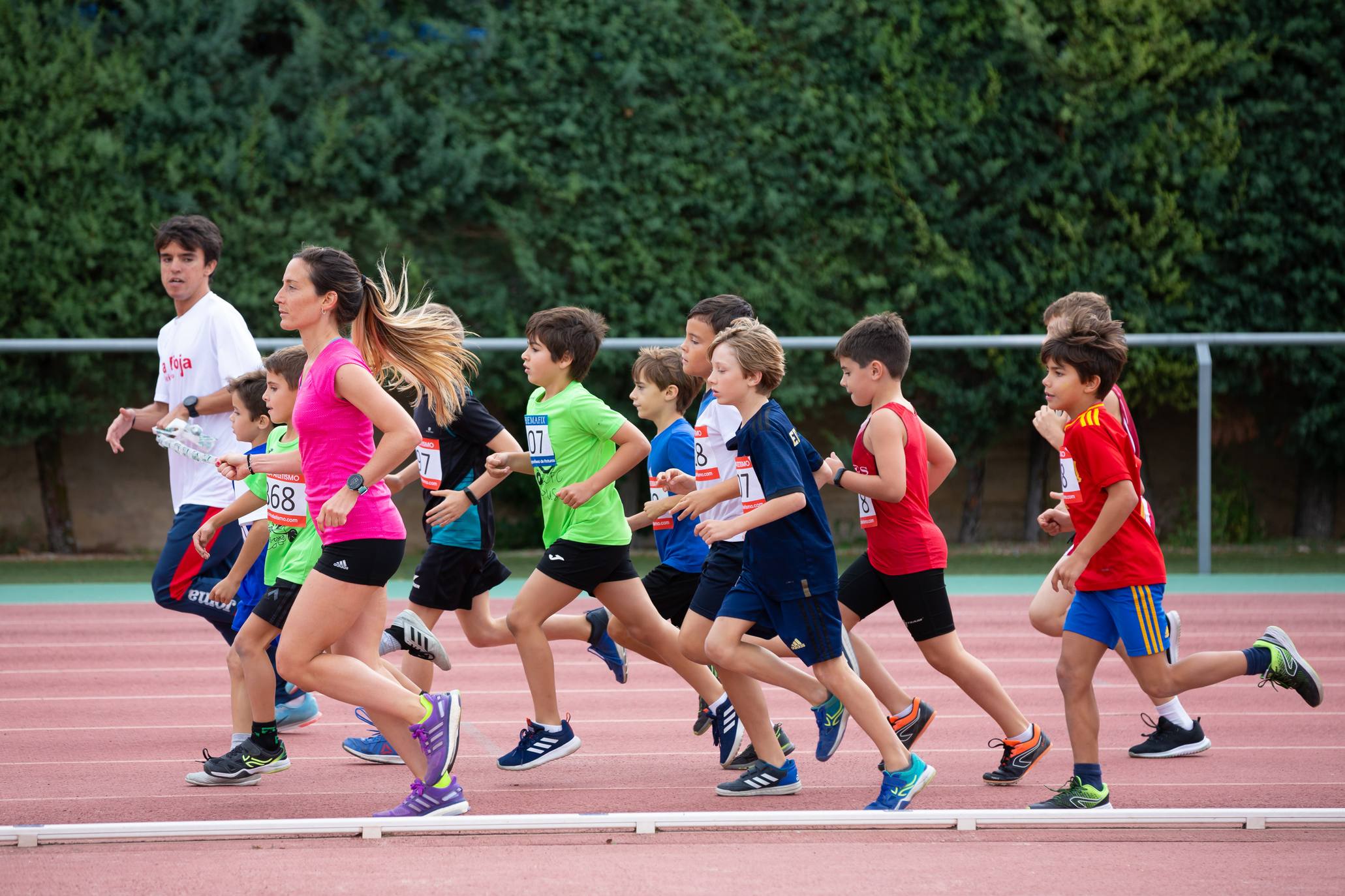 El 1.000 Popular en el Adarraga, la fiesta del atletismo 