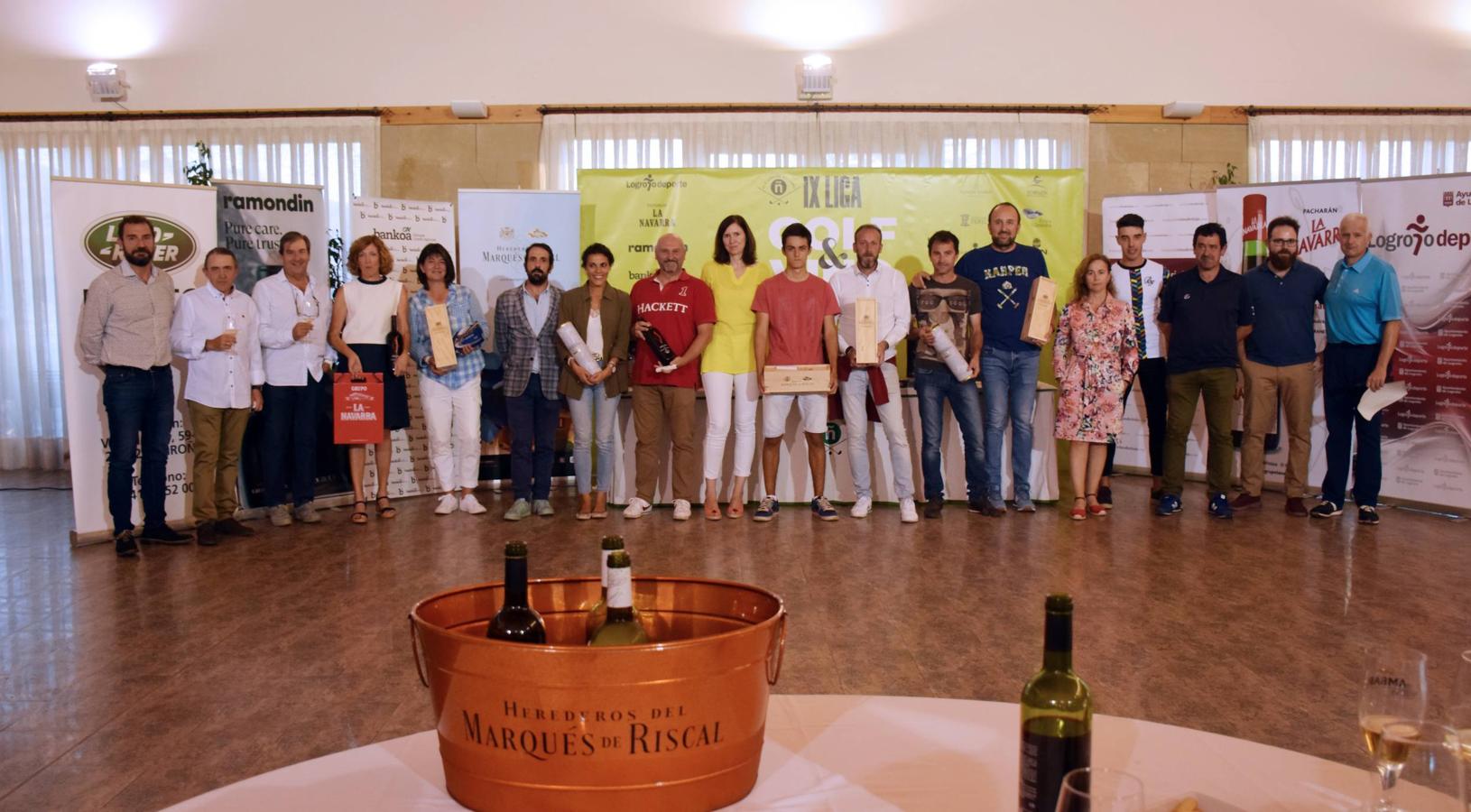 Tras la jornada de juego del Torneo Marqués de Riscal, de la Liga de Golf y Vino de lomejordelvinoderioja.com, se pudo disfrutar de la cata de dos vinos de Marqués de Riscal..