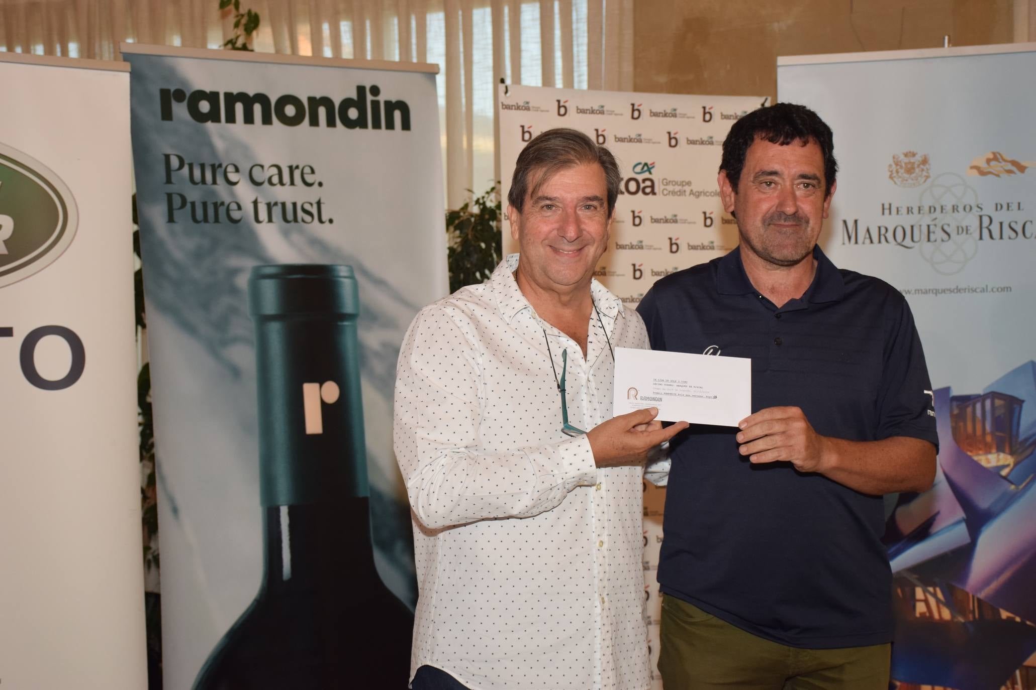 Entrega de premios del Torneo Marqués de Riscal, de la Liga de Golf y Vino de lomejordelvinoderioja.com. 