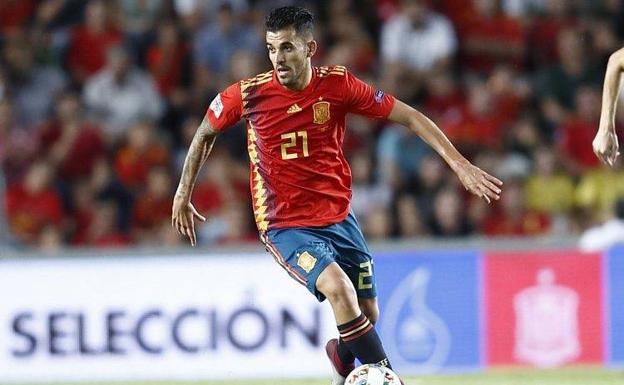 Dani Ceballos, durante un partido con la selección española. 