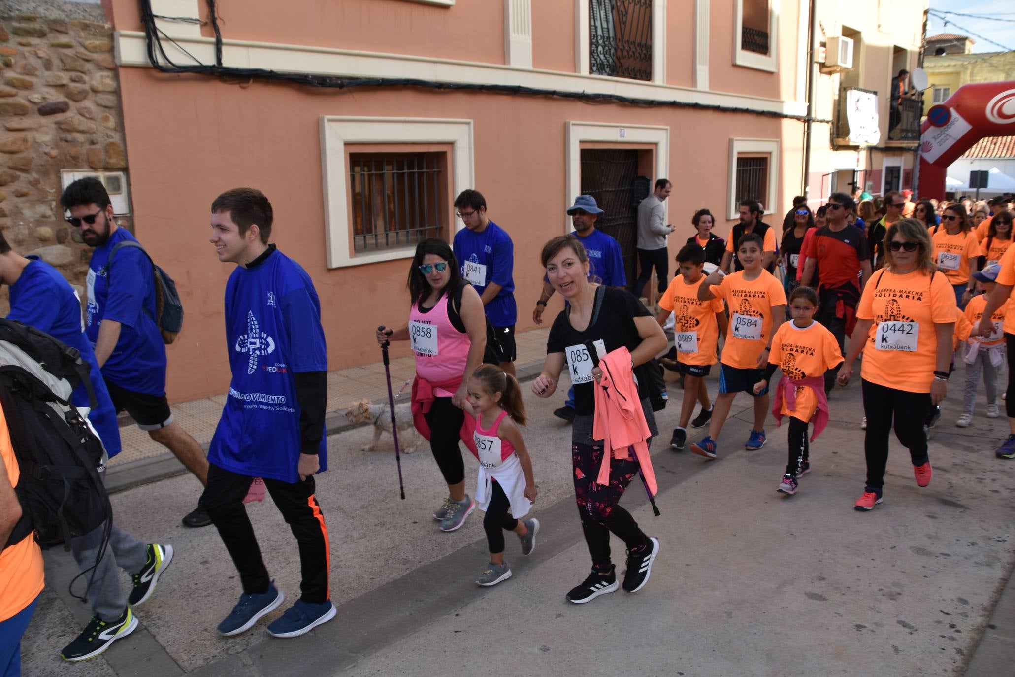 En total 821 hubo participantes entre las tres de los cuales la mayor parte, 658 personas, participaron en la marcha de 11.5 kilómetros por un circuito rural